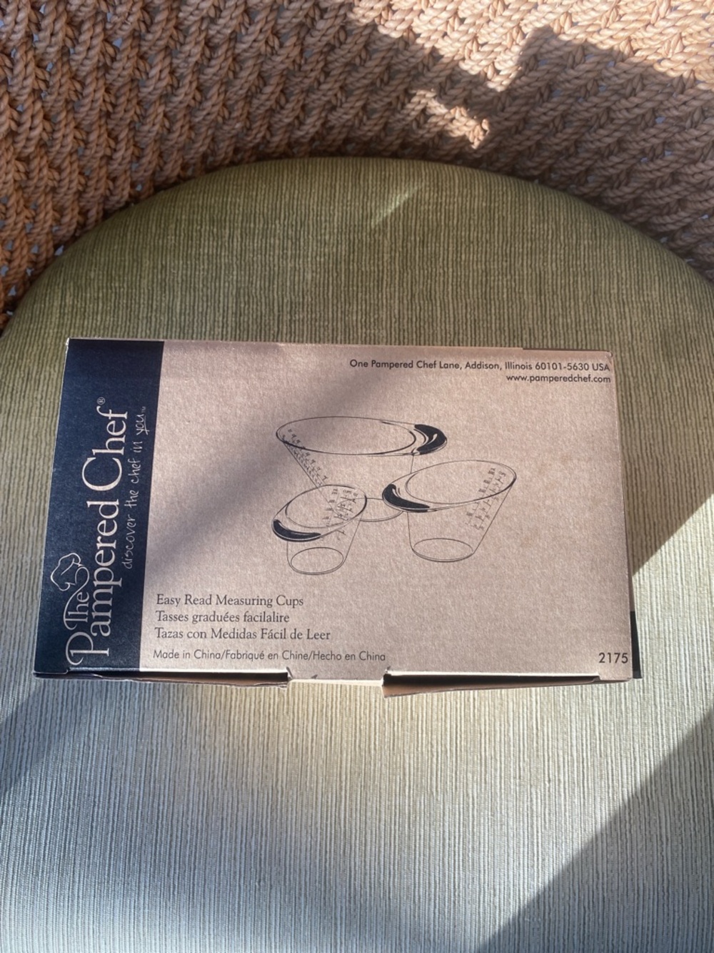 The Pampered Chef Set of 3 Easy to Read Measuring Cups. New in Box.